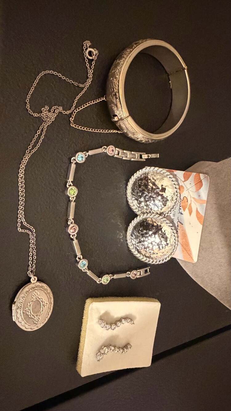 Unbranded Silver Tone Vintage Costume Jewelry Lot